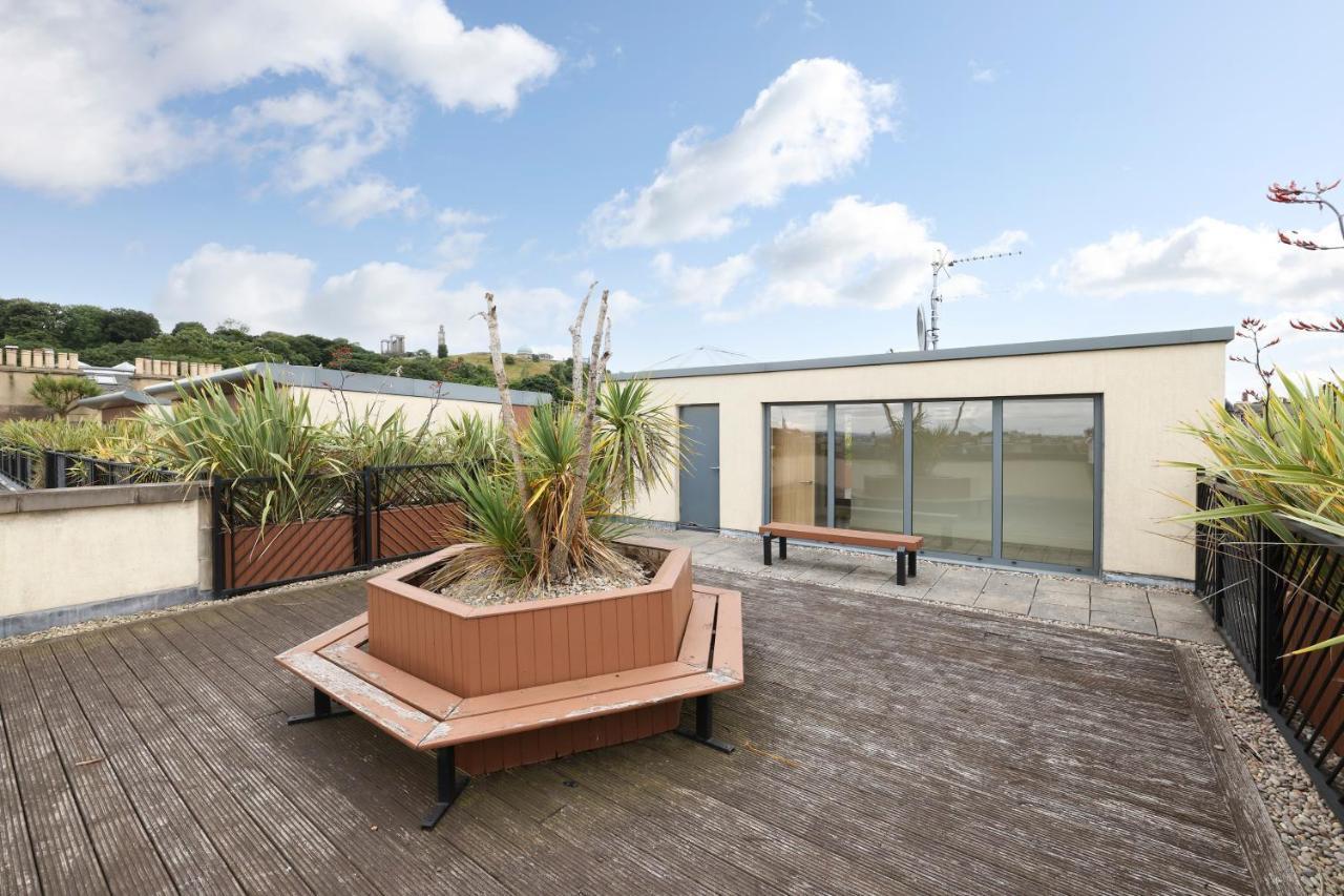 Joivy Spacious 2 Bed,2 Bath Flat, Free Parking And Rooftop Terrace เอดินบะระ ภายนอก รูปภาพ