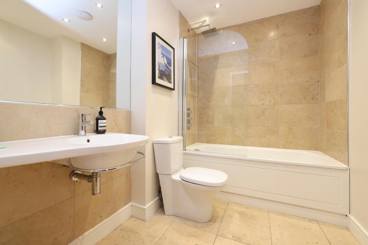 Joivy Spacious 2 Bed,2 Bath Flat, Free Parking And Rooftop Terrace เอดินบะระ ภายนอก รูปภาพ
