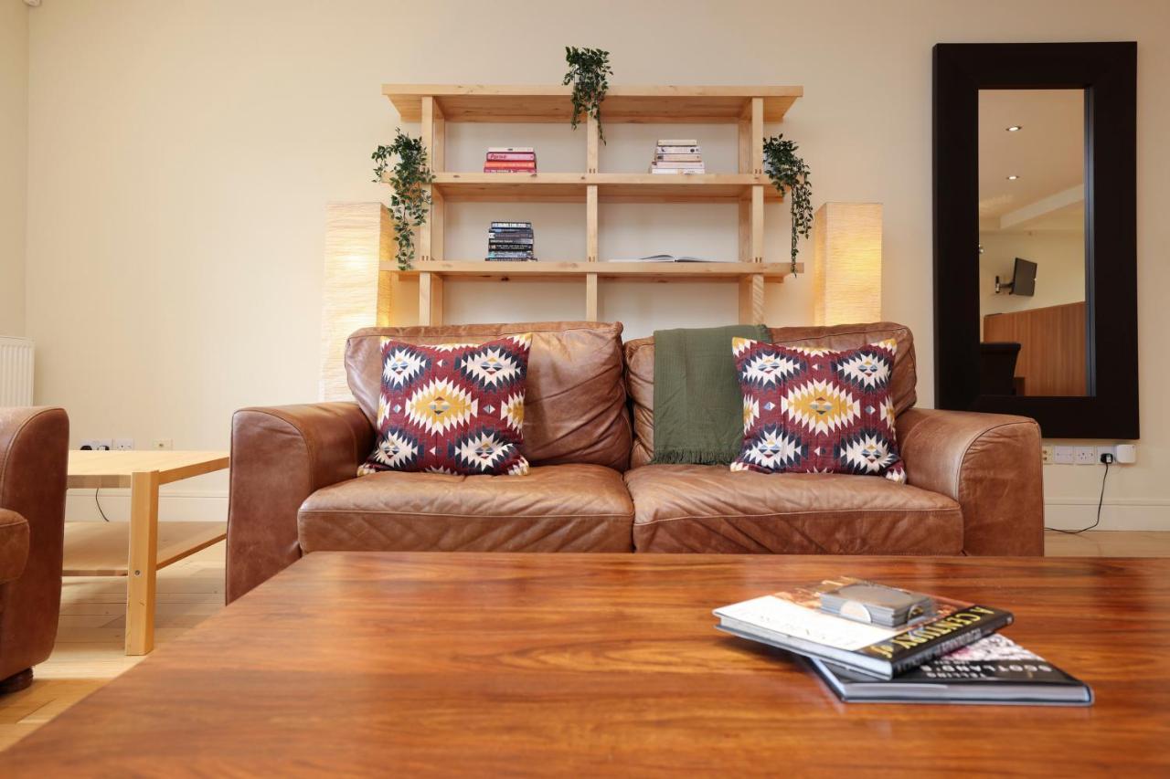 Joivy Spacious 2 Bed,2 Bath Flat, Free Parking And Rooftop Terrace เอดินบะระ ภายนอก รูปภาพ